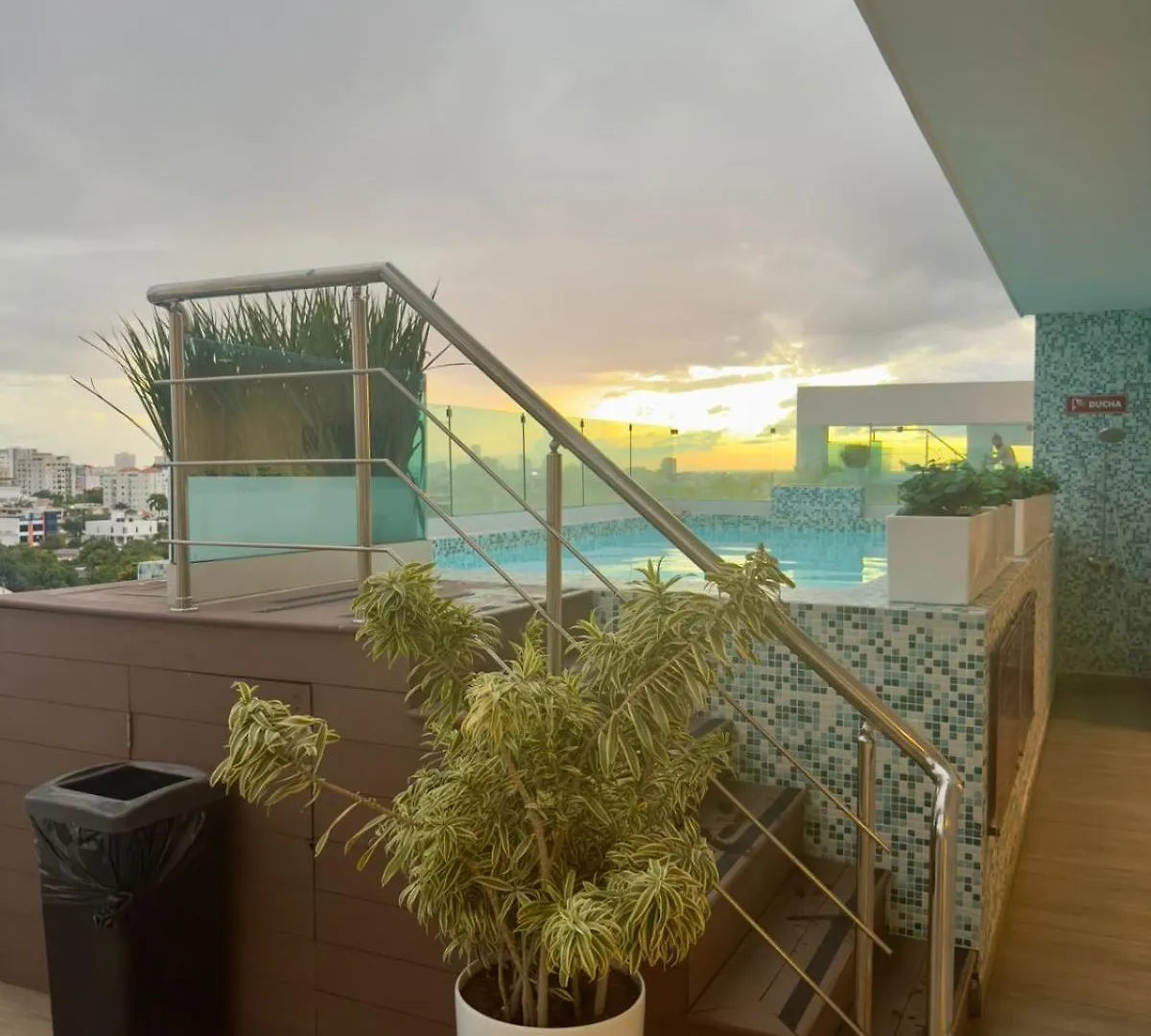 شقة Hermoso Apartamento Acogedor Con Piscina A Dos Minutos De Blue Mall سانتو دومينجو
