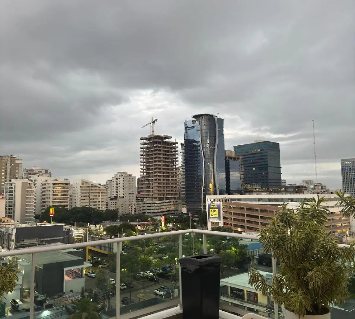 Hermoso Apartamento Acogedor Con Piscina A Dos Minutos De Blue Mall سانتو دومينجو